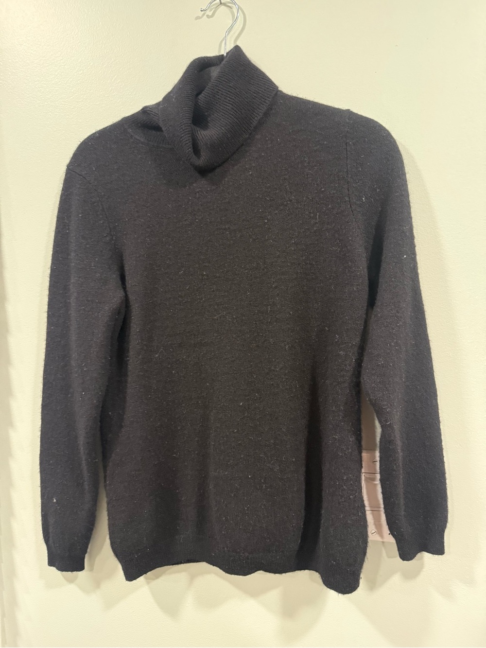 Women’s Black Cashmere Turtleneck Sweater